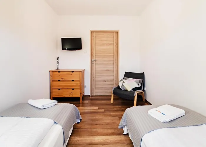 Lesny Dom, Sun & Snow